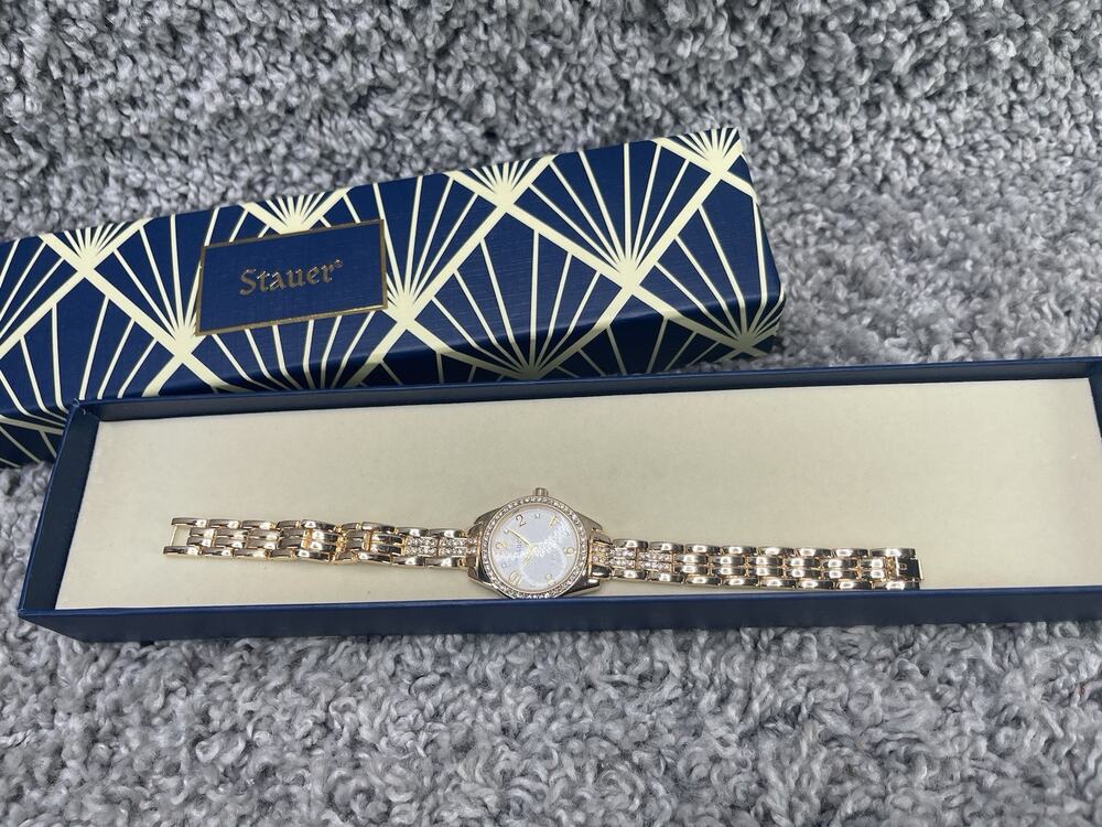 Stauer Diamond Aura Gold Tone Womens Watch Gold Tone Crystals Preowned